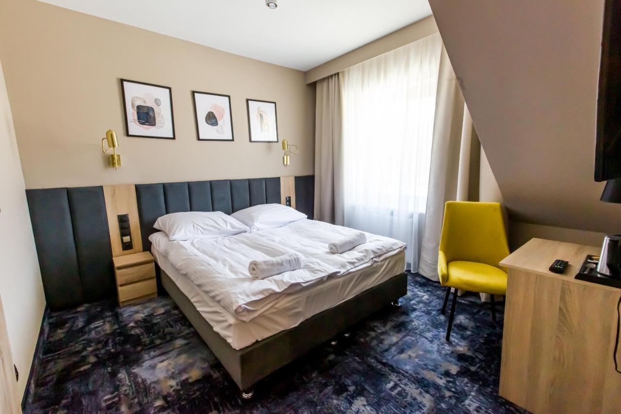 Hotel Zodiak Sucha  エクステリア 写真