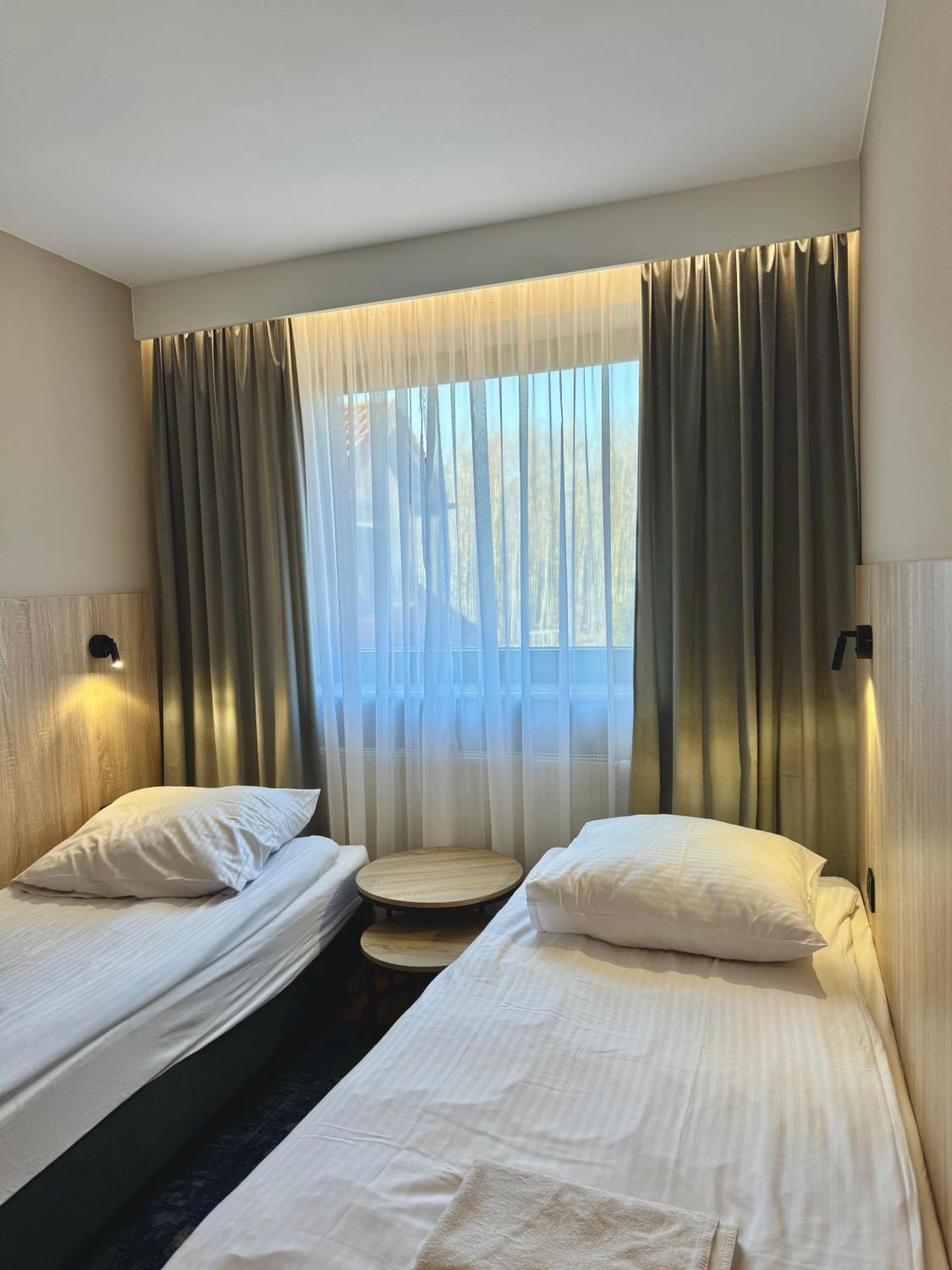 Hotel Zodiak Sucha  エクステリア 写真